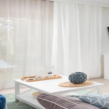 A Comfortable With A Garden For 2 People Apartamento